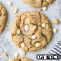 Κοντινό πλάνο από cookies λευκής σοκολάτας με macadamia