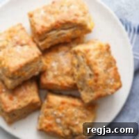 Αυτά τα χορταστικά μπισκότα τσένταρ ολικής άλεσης αποτελούν μια εξαιρετική προσθήκη σε οποιοδήποτε γεύμα!