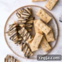 Πανοραμική άποψη μπισκότων shortbread με καστανό βούτυρο σε ένα πιάτο