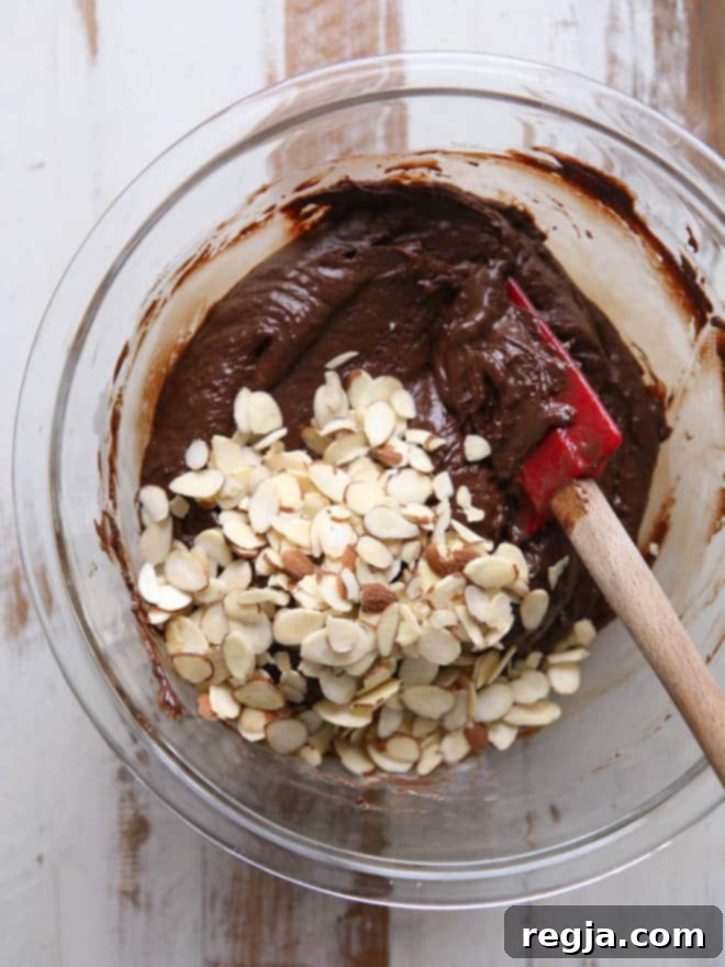 Φουτζ Καρύδας Αμυγδάλου | completelydelicious.com