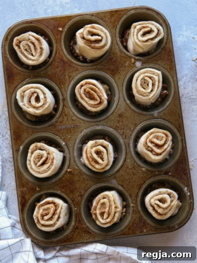 Εύκολα Sticky Buns με Σφολιάτα | completelydelicious.com