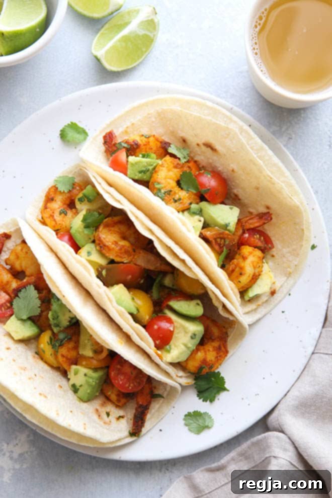Tacos γαρίδας Μουμπάι με μπαχαρικά και σάλτσα αβοκάντο