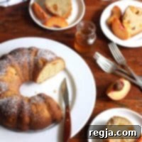 Ροδακινένιο Σφενδαμένιο Μπαντ Κέικ 2 Φωτογραφία Κέικ Bundt με Ροδάκινο και Σιρόπι Σφενδάμου