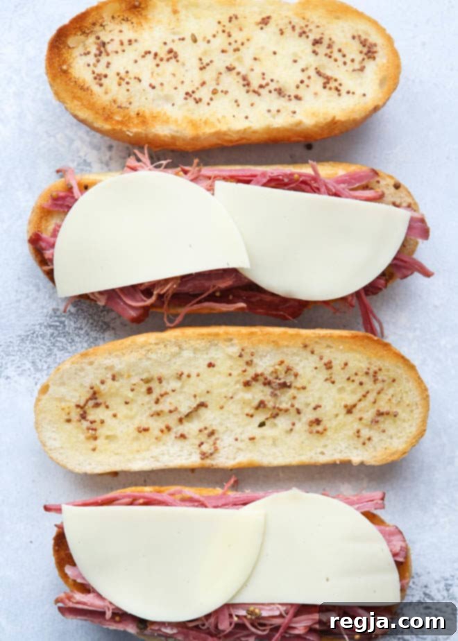 Δημιουργία σάντουιτς French Dip με καλαμποκίσιο μοσχάρι