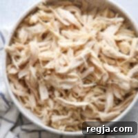 Εύκολο μαγειρεμένο τριμμένο κοτόπουλο για να διευκολύνετε το μαγείρεμα!