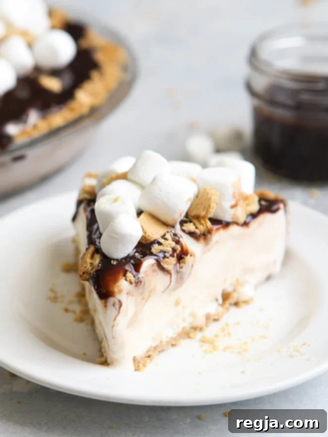 Αυτή η παγωτοπίτα S'mores είναι ένα διασκεδαστικό καλοκαιρινό επιδόρπιο!