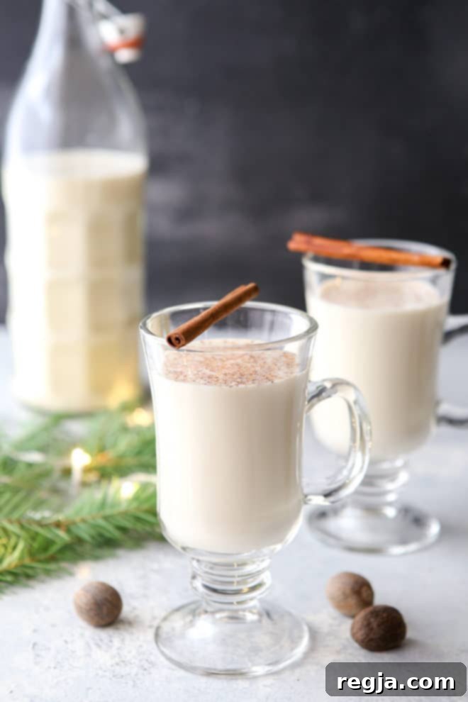 Σπιτική Αυγόκρεμα 2 Homemade eggnog is easy to make at home and so much better than store-bought!