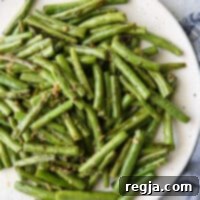 Φασολάκια με βούτυρο και σκόρδο 6 Αυτά τα απλά και γευστικά βουτυράτα σκορδάτα πράσινα φασολάκια είναι η τέλεια συνοδευτική γαρνιτούρα λαχανικών!