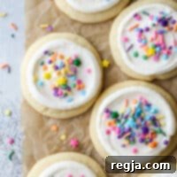 Παγωμένα μπισκότα ζάχαρης με τρούφα σε λαδόκολλα