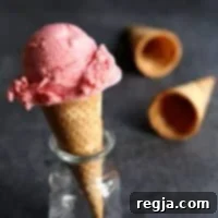 Παγωμένο Γιαούρτι με Ψητές Φράουλες και Βανίλια