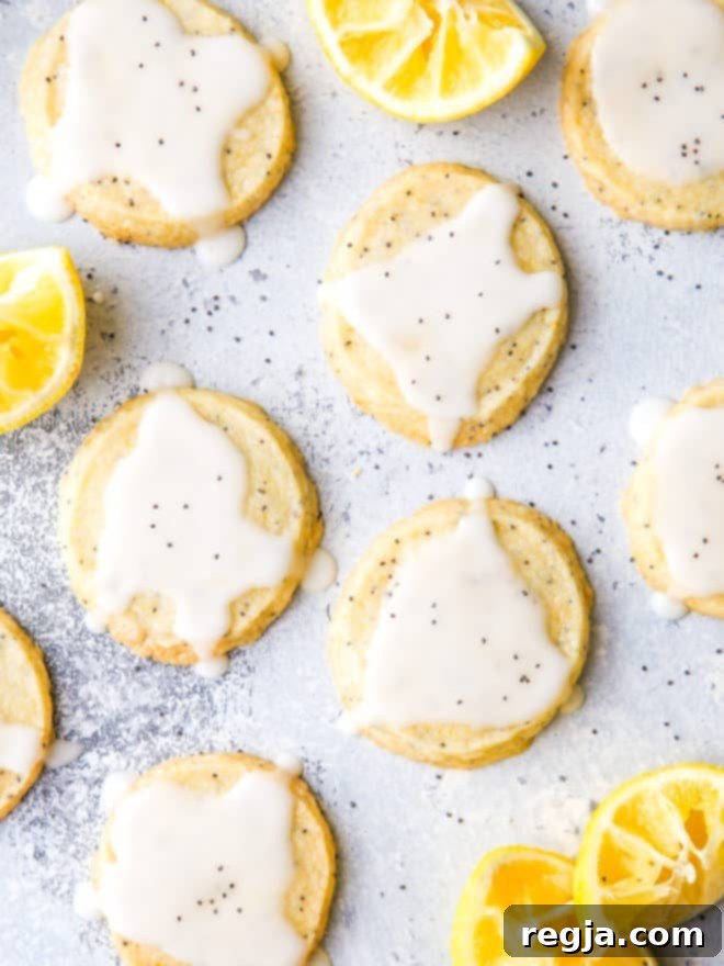 Μπισκότα shortbread με λεμόνι και παπαρουνόσπορο