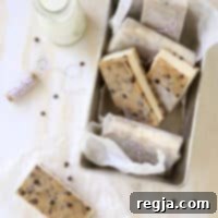 Σάντουιτς Παγωτού με Ζύμη Κουλουριών Σοκολάτας από completelydelicious.com
