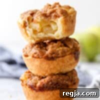 Μίνι μηλόπιτες με ξινόκρεμα και streusel
