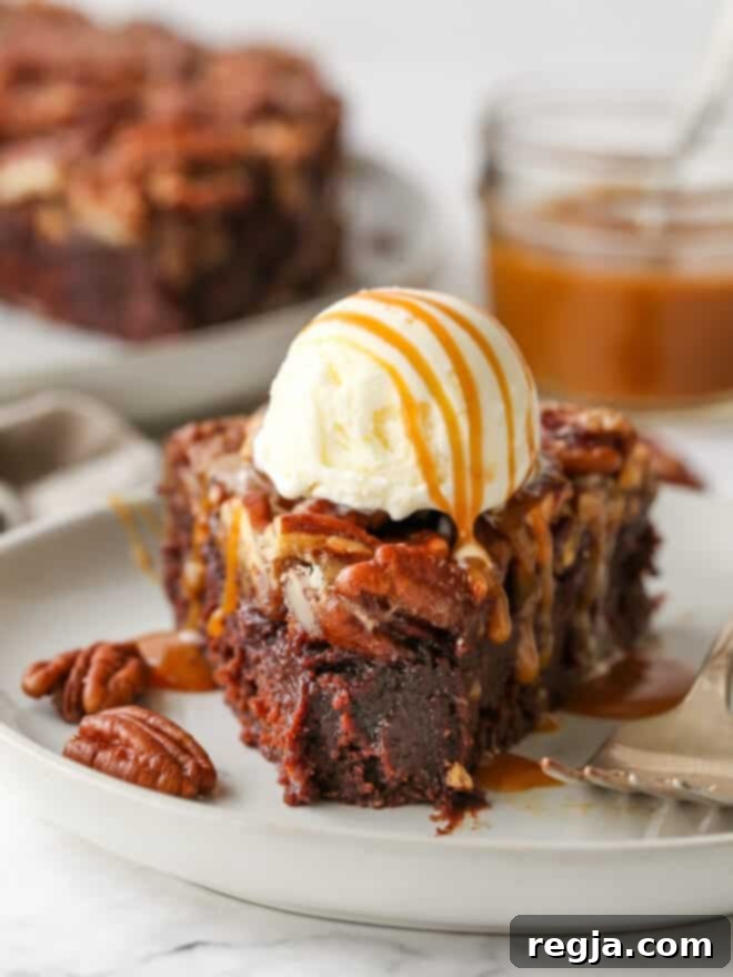 Μπράουνις Πεκάν Πάι 3 Κομμάτι Pecan Pie Brownie με μπάλα παγωτό βανίλια