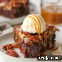 Μπράουνις Πεκάν Πάι 9 Κομμάτι Pecan Pie Brownie με παγωτό