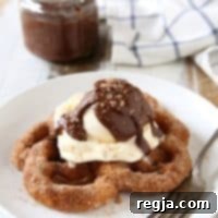 Σάντεϊ Παγωτού με Τσούρο και Λουκουμάδες 2 Churro Funnel Cake Ice Cream Sundaes από completelydelicious.com
