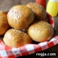 Ψωμάκια Μπέργκερ Μπριός Ολικής Άλεσης 2 Ψωμάκια Μπριός Ολικής Άλεσης | completelydelicious.com