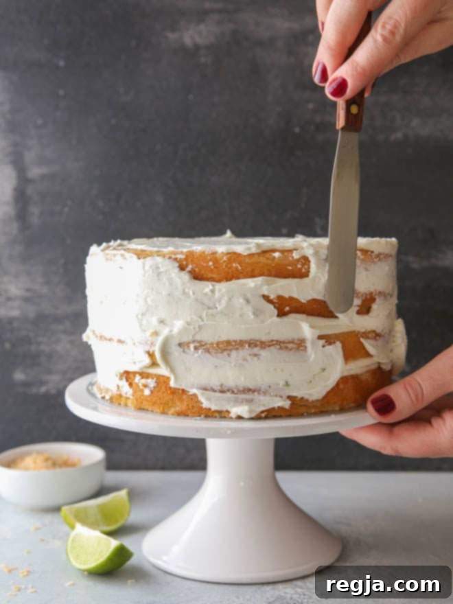 Τούρτα Στρωμάτων Καρύδας Λάιμ από completelydelicious.com