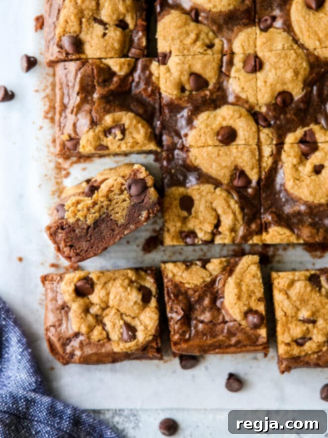 Κομμένα brownies με μπισκότα σοκολάτας
